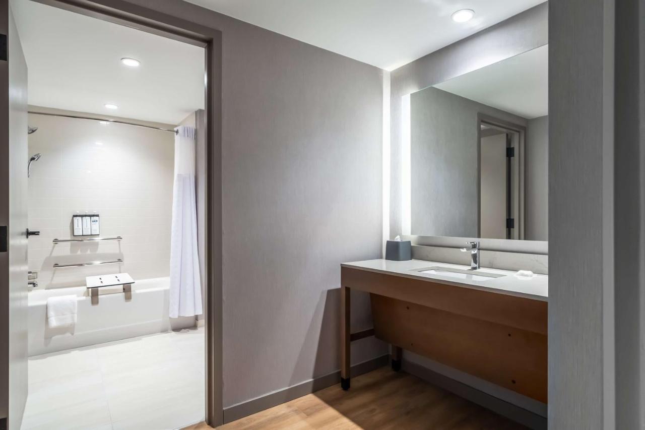 Hyatt Place Gainesville Downtown Екстериор снимка